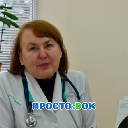 На фото Семенихина Людмила Ивановна