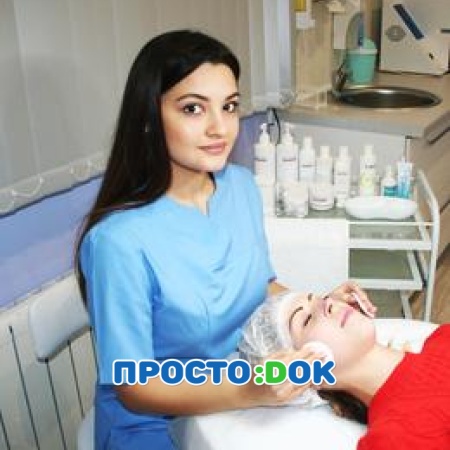На фото Фазел Сабина Хамиди