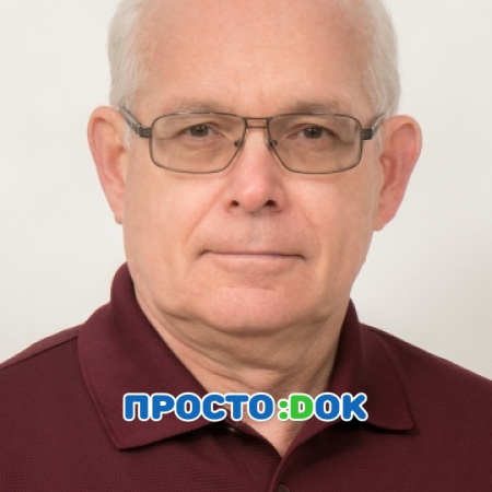 На фото Шатров Александр Сергеевич