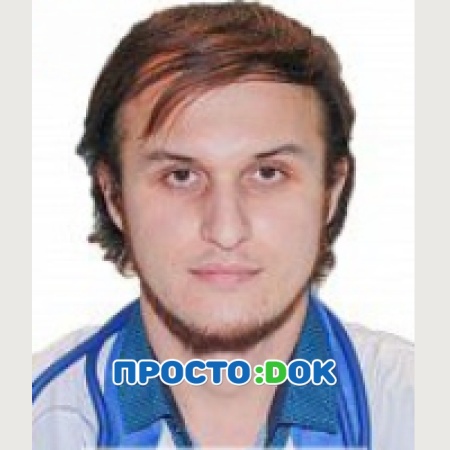 На фото Салахов Эмиль Маратович