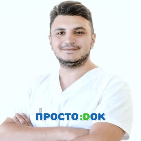 На фото Чопикян Артавазд Арсенович