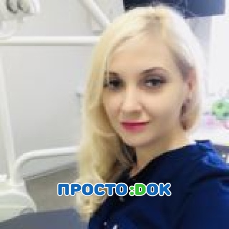 На фото Декалюк Елена Васильевна