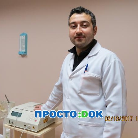 На фото Аметов Решат Даниалович