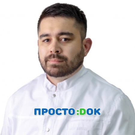 На фото Абляметов Аллен Рустемович