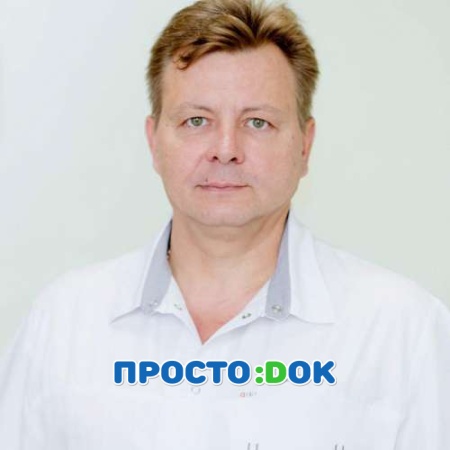 На фото Семенов Александр Вячеславович