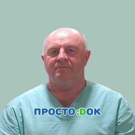 На фото Бакланов Валерий Васильевич