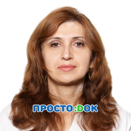 На фото Оганесян Нара Грачиковна