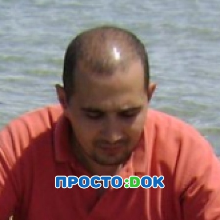 На фото Каракурсаков Нариман Эскендерович