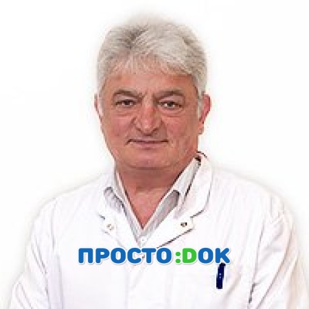 На фото Эльдар Сейдаметович Джелялов