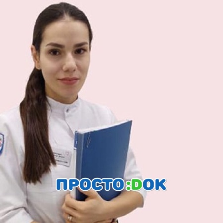 На фото Намазова Улкер Арифовна