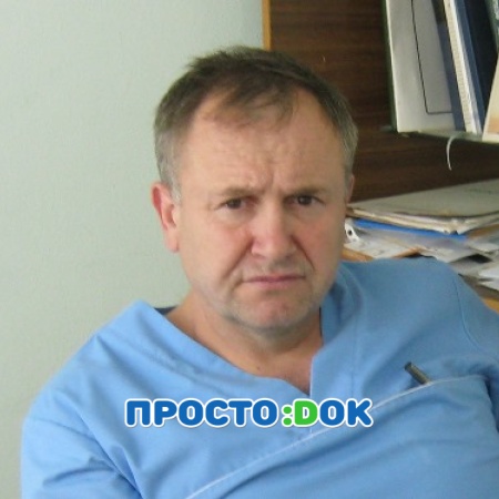 На фото Гапичев Юрий Григорьевич