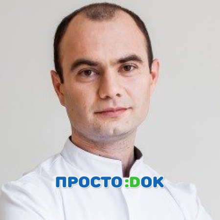 На фото Ташматов Мансур Алимович