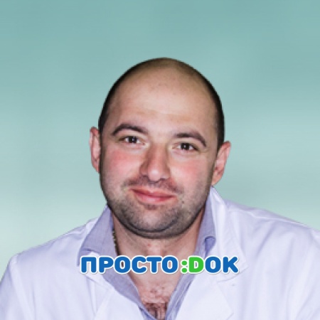 На фото Оганесян Рудик Рубенович