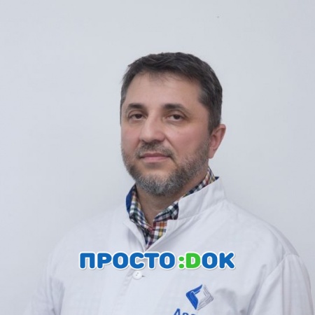 На фото Микулец Михаил Юрьевич