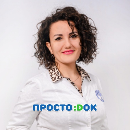 На фото Зинабдиева Лиля Серверовна