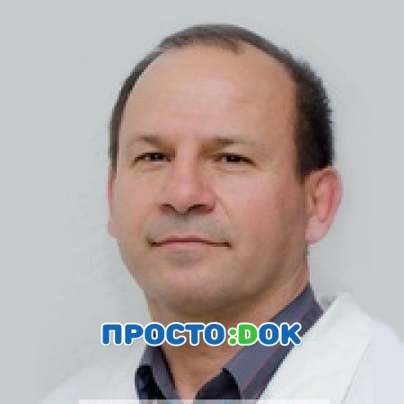На фото Абдураманов Крымат Мидатович