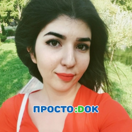На фото Биченова Зоре Айдеровна