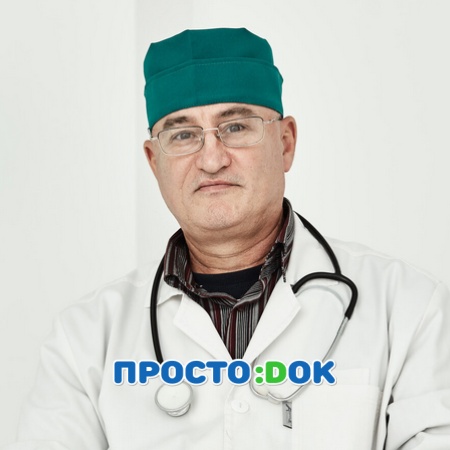 На фото Бекиров Тимур Шевхиевич