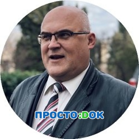 На фото Михневич Дмитрий Владимирович